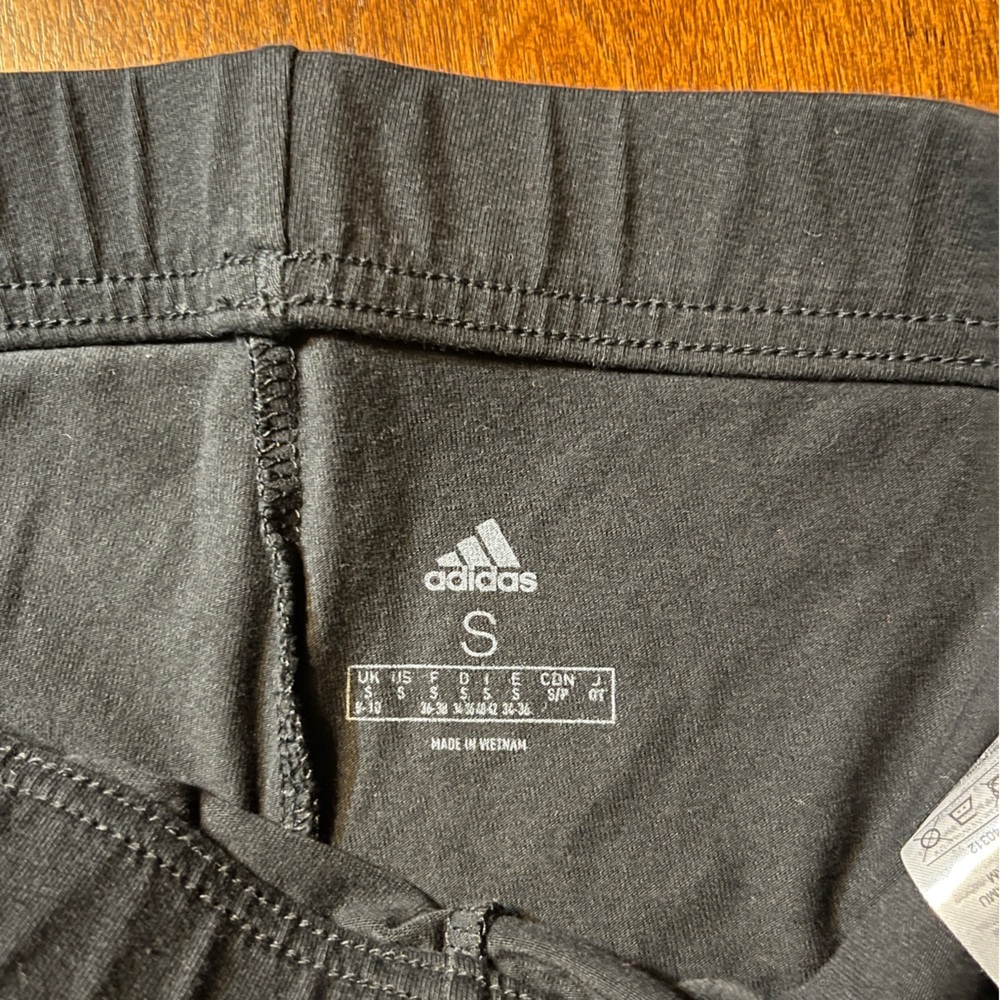 ADIDAS Women's Essentials 3-Stripe Bike Shorts Size Small - Picture 10 of 14
